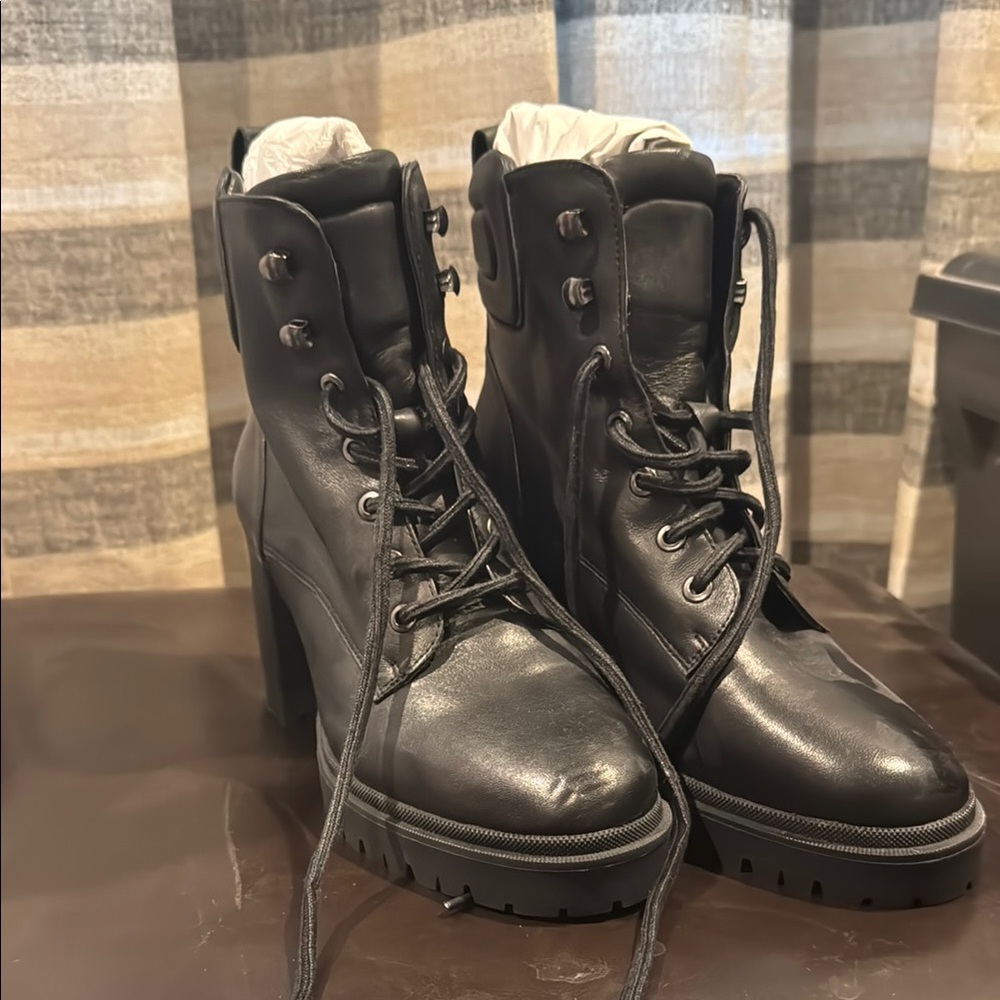 AEROSOLES Black Heeled Boots with Rugged Design